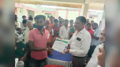 Giridih News:उपभोक्ताओं को मिला सीएम उर्जा खुशहाली योजना का प्रमाणपत्र