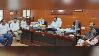 Bokaro News: कर्मियों का डाटा बेस उपलब्ध कराने का डीडीसी का निर्देश