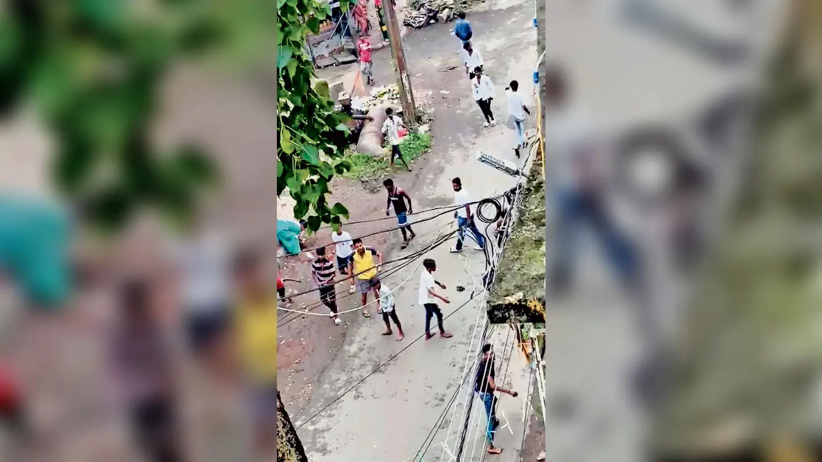 बैरकपुर के पूर्व सांसद अर्जुन सिंह के घर पर हमला