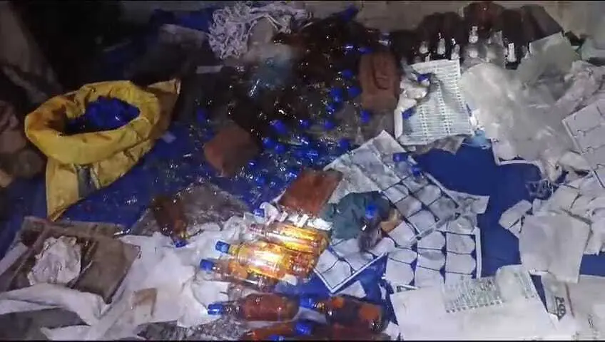 94.5 लीटर नकली शराब, स्प्रिट, स्टीकर व ढक्कन जब्त