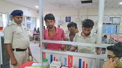 वादी से पूछताछ करने गयी पुलिस ने घर से तीन चोर को पकड़ा