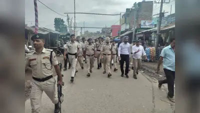 रेलवे स्टेशन दुर्गा मन्दिर की व्यवस्था को डीएम और एसपी ने देखा