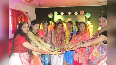 Giridih News:स्कॉलर बीएड कॉलेज में डांडिया धमाल कार्यक्रम का आयोजन
