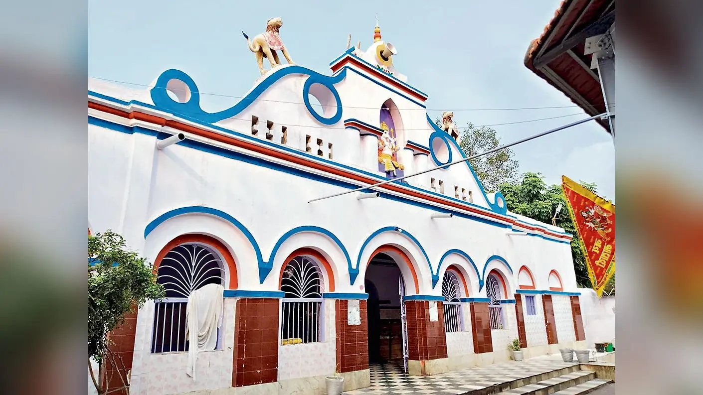 Dhanbad News: झरिया राजागढ़ की पूजा का इतिहास 500 साल पुराना, डोम राजा से युद्ध जीतने पर राजा संग्राम सिंह ने शुरू की थी पूजा