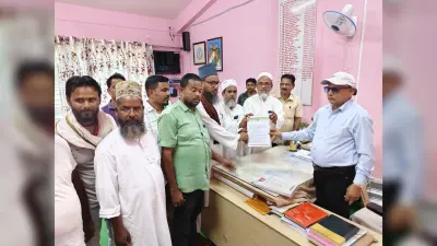 यति नरसिंहानंद के विवादित बयान को लेकर मुस्लिम समुदाय में आक्रोश, ज्ञापन सौंपा