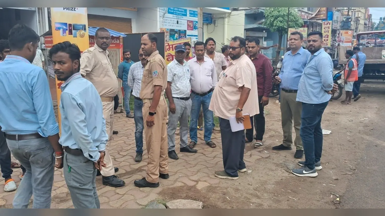 Bokaro News: दुर्गा पूजा में जाम से निजात दिलाने के लिए चास नगर निगम ने चलाया अतिक्रमण हटाओ अभियान