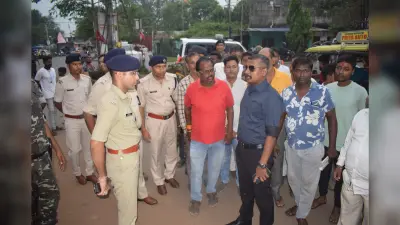 Dhanbad News:एसएसपी ने झरिया के पूजा पंडालों का किया निरीक्षण