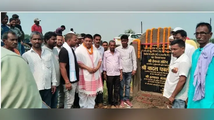 जनता में भ्रम फैलाने के बजाय भाजपा पहले अपने शासित राज्यों में लागू करे गोगो दीदी योजना : बादल पत्रलेख