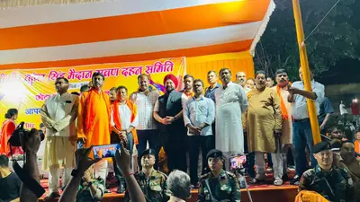 गोविंदपुर में 51 फीट के रावण के पुतले का किया गया दहन