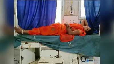 ऑटो ने बिजली पोल में मारी टक्कर, आधा दर्जन जख्मी
