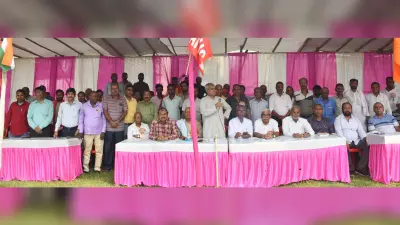 BOKARO NEWS: बोनस, एरियर सहित अन्य मांगों को लेकर ट्रेड यूनियन संयुक्त मोर्चा ने दिया महाधरना