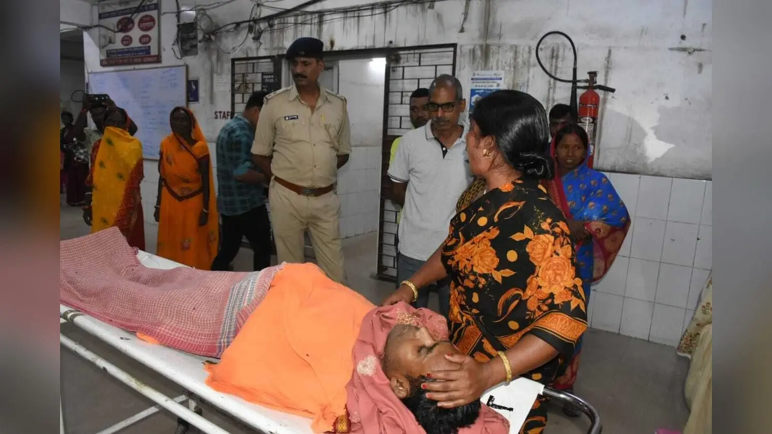 एसएनएमएमसीएच में मरीज की मौत के बाद परिजनों ने लगाया इलाज में लापरवाही का आरोप, किया हंगामा