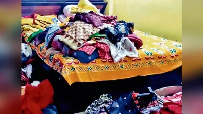 कांकसा : एक ही रात बहुमंजिली इमारत के तीन फ्लैटों में चोरी, घटना कैमरे में कैद