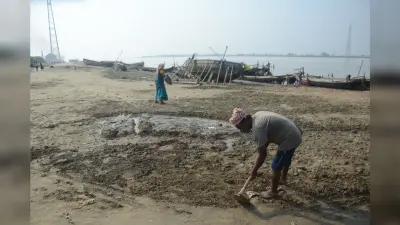 पटना के छठ घाटों की तैयारी शुरू