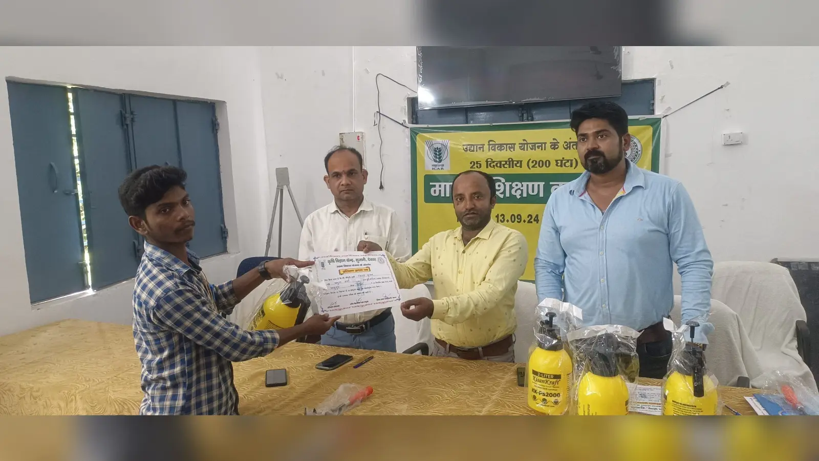 मालियों को नर्सरी प्रबंधन, मिट्टी परीक्षण व पशुपालन का मिला प्रशिक्षण