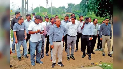 डीआरएम ने यात्री सुविधाओं का लिया जायजा