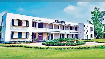 यूजी कोर्स में एडमिशन का इंतजार, टीम जायेगी दिल्ली