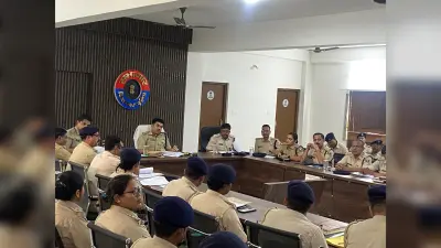 दीपावली व छठ पर्व को ले आयोजित क्राइम मीटिंग में एसपी ने पुलिस अधिकारियों को दिये कई निर्देश
