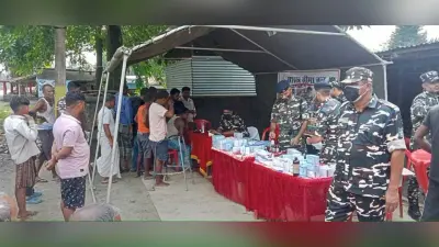 भारत- नेपाल सीमावर्ती क्षेत्र में निःशुल्क चिकित्सा शिविर का एसएसबी ने किया आयोजन