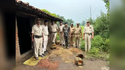 Giridih News: बल्हारा व महेशमरवा से शराब जब्त, चार पर केस