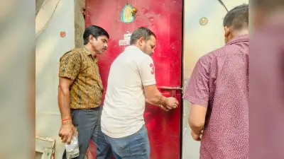 Rourkela News: दो साल से बिना लाइसेंस चल रही रैनबो आइसक्रीम फैक्ट्री को प्रशासन ने किया सील