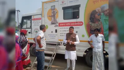 शिविर में लोगों ने करायी आंखों की जांच