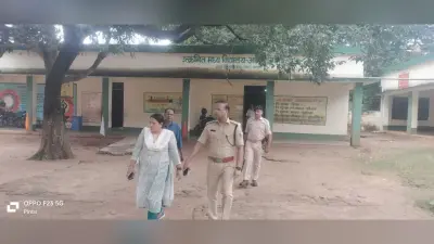बूथों में बिजली, पेयजल, रैंप व शौचालयों की करें व्यवस्था : डीसी