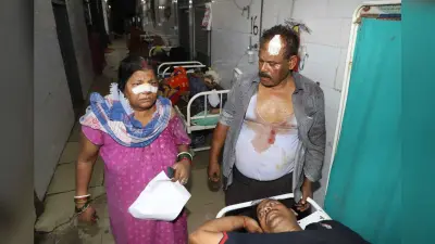 Jamshedpur News :जमीन विवाद में पुलिसकर्मी व पड़ोसी के बीच मारपीट, छह घायल