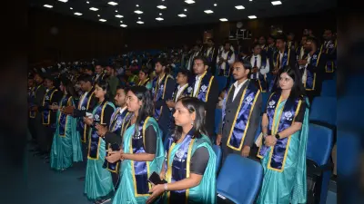 कैंपस : खुद के बेहतर वर्जन को प्रदर्शित करने की करें कोशिश