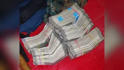 dhanbad news : मैथन चेकपोस्ट पर दो वाहनों से 11.38 लाख व बैंक मोड़ से 8.62 लाख जब्त