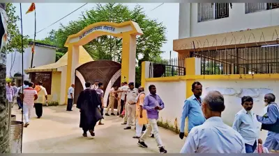 Gopalganj News : सिविल कोर्ट व पुलिस टीम पर हमला करने वालों की तलाश में एसआइटी की चल रही छापेमारी