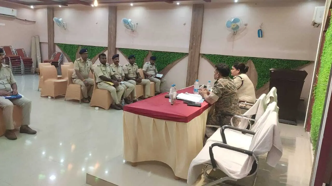 आग्नेयास्त्र व मादक पदार्थों तस्करी पर रोक लगाने होगी संयुक्त कार्रवाई