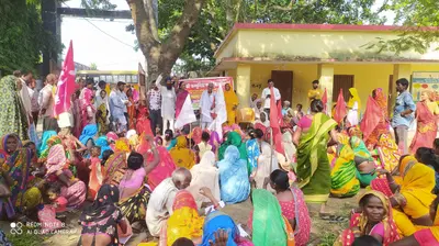 केंद्र व राज्य सरकार के खिलाफ की नारेबाजी