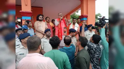 अररिया- किशनगंज सीमा पर गिरिराज सिंह का नेताओं ने व कार्यकर्ताओं ने किया जोरदार स्वागत