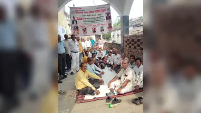 कमीशन घटाने को लेकर एलआइसी अभिकर्ताओं ने मनाया विश्राम दिवस
