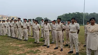 एसपी ने शहीद पुलिसकर्मियों को दी श्रद्धांजलि