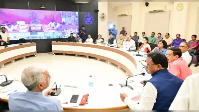 Bhubaneswar News: मुख्यमंत्री ने की समीक्षा बैठक, बोले- चक्रवात से निबटने को राज्य सरकार तैयार, घबराने की जरूरत नहीं