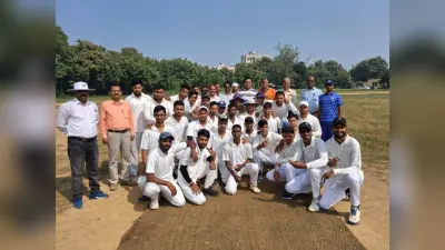 कोशी कॉलेज ने डीएसएम कॉलेज को सात विकेट से हराया