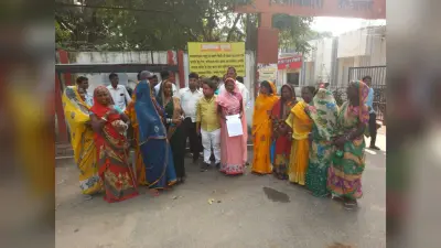 हिरंबा जाने में महिलाओं को होती है दिक्कत, धरवा में ही मिले राशन