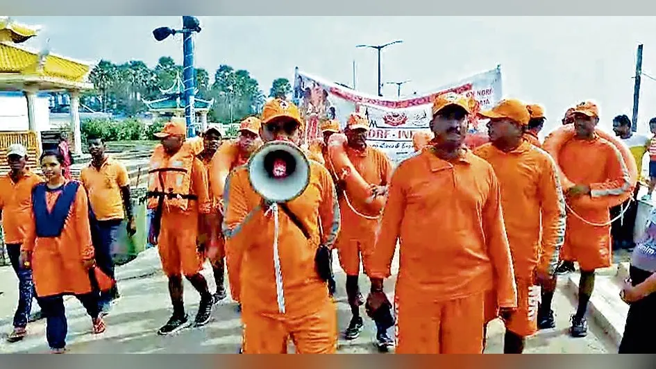 कल सुबह तट पर पहुंचेगा ‘डाना’, आज शाम छह बजे से विमानों का परिचालन 15 घंटे के लिए रहेगा बंद