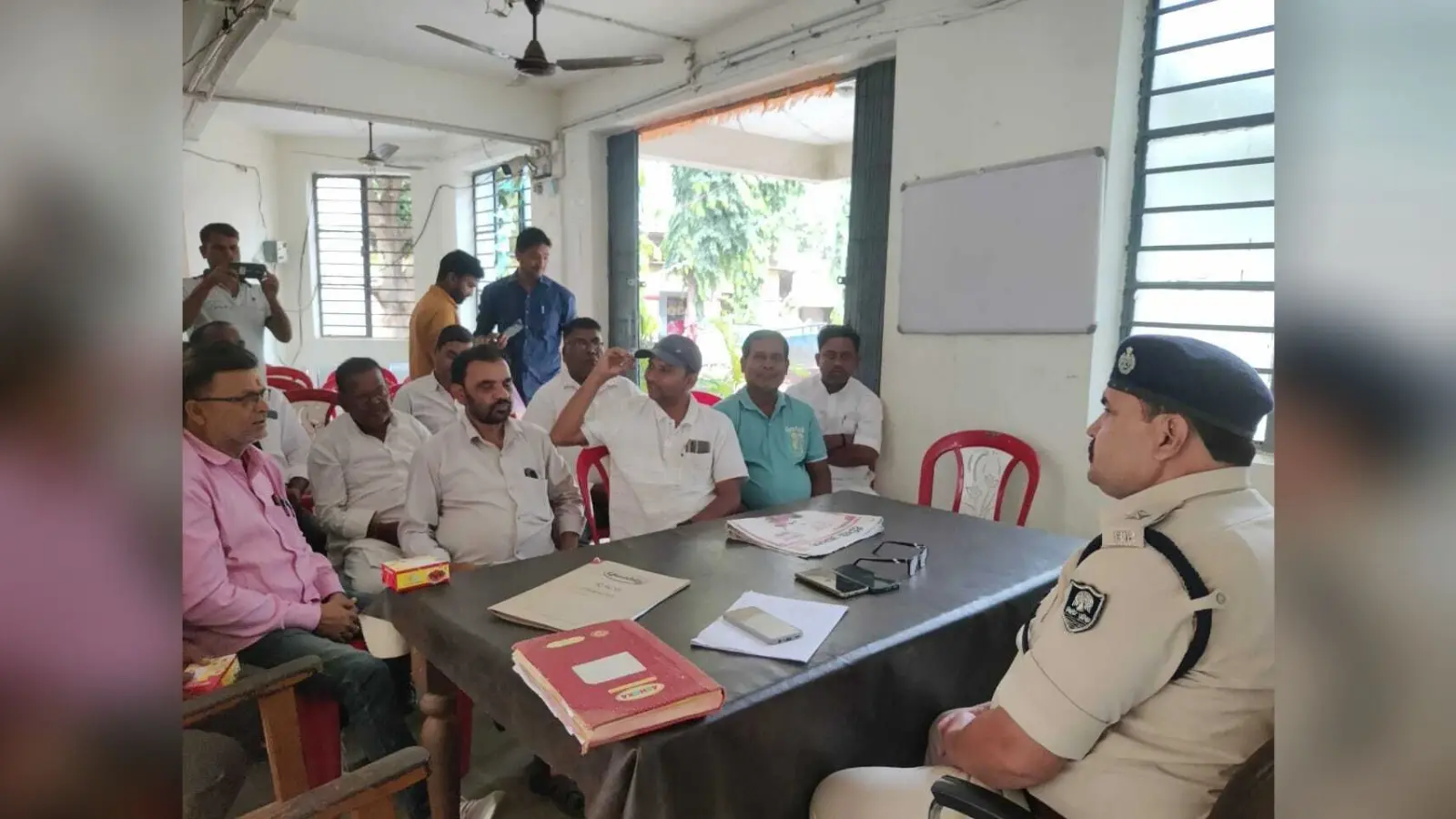 पूजा समितियों को लेना होगा लाइसेंस