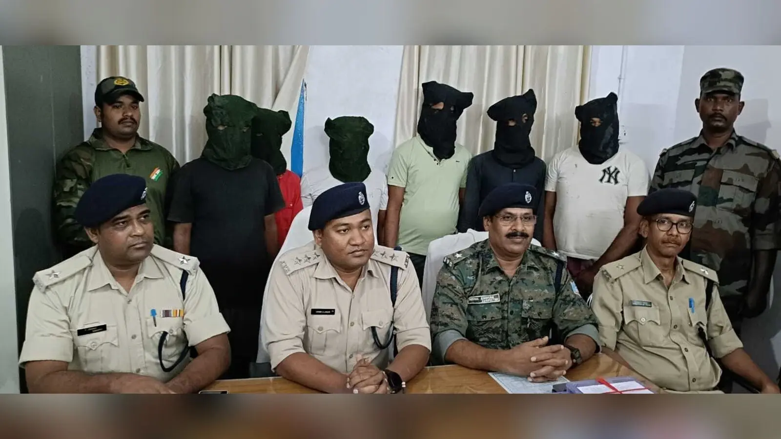 30 हजार रुपये नकद के साथ छह साइबर ठग गिरफ्तार, भेजे गये जेल