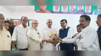 एमएलसी व जदयू के राष्ट्रीय सचिव का जिला कार्यालय में जिलाध्यक्ष ने किया स्वागत