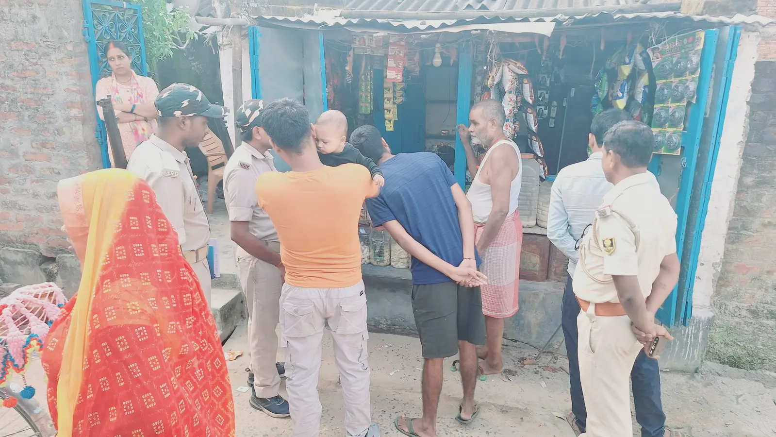किराना दुकान से 20 हजार रुपये के सामान की चोरी