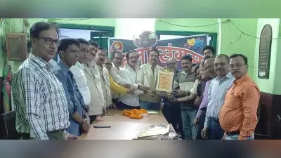 Giridih News:कला संगम ने नाटक विजेता टीम को किया सम्मानित