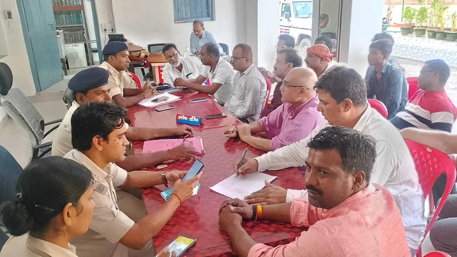 शांति समिति की बैठक में जनप्रतिनिधियों ने दिये सुझाव