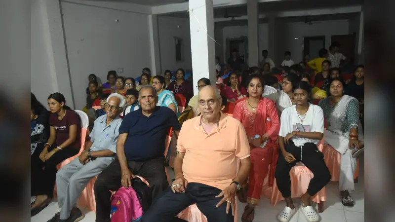 DHANBAD NEWS : सनराइज उत्सव का हिस्सा बन बच्चों व महिलाओं ने जीते पुरस्कार
