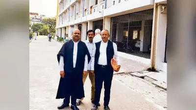 Gopalganj News : राजेंद्र नगर बस स्टैंड की फर्जी जमाबंदी में सीओ व राजस्व कर्मचारी की जमानत पर सुनवाई टली