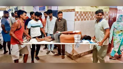 Chhapra News : पटेढ़ा में बाइक सवार अपराधियों ने भूजा दुकानदार को मारी गोली, पीएमसीएच रेफर