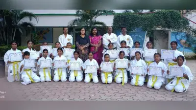 Karate: कराटे में 20 छात्राओं को मिला येलो बेल्ट